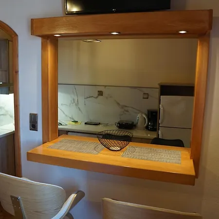 Sea And Sun * Kardhamili