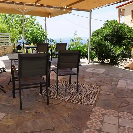 Sea And Sun * Kardhamili