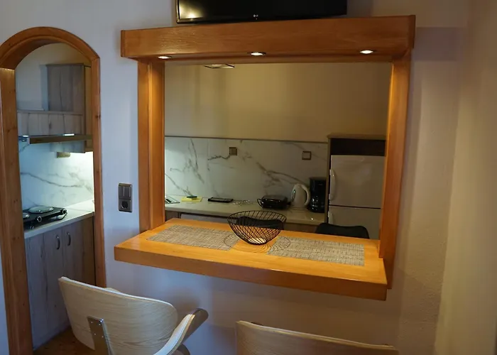 Sea And Sun * Kardhamili