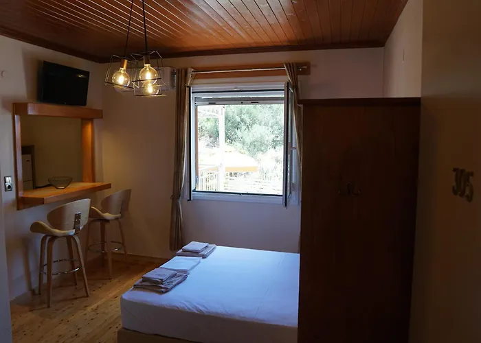 Sea And Sun * קרדמילי